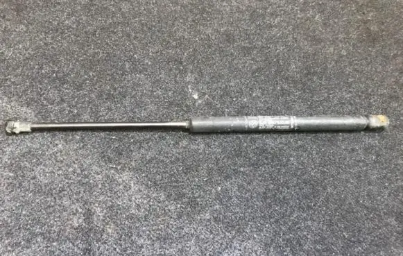 Alfa Romeo 147 Tailgate/trunk strut/damper 46771551 um120101