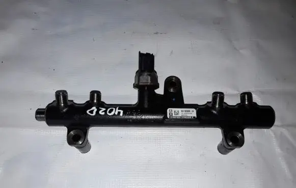 Ford Kuga II Fuel main line pipe 9681909680