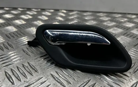 BMW 5 E60 E61 Front door interior handle 8226050