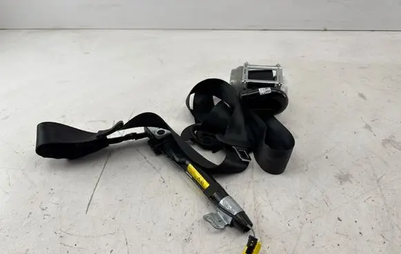 Volkswagen Golf VIII Front seatbelt 5H2857705