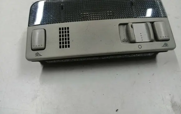 Volkswagen PASSAT B5 Front seat light 3B0947105C