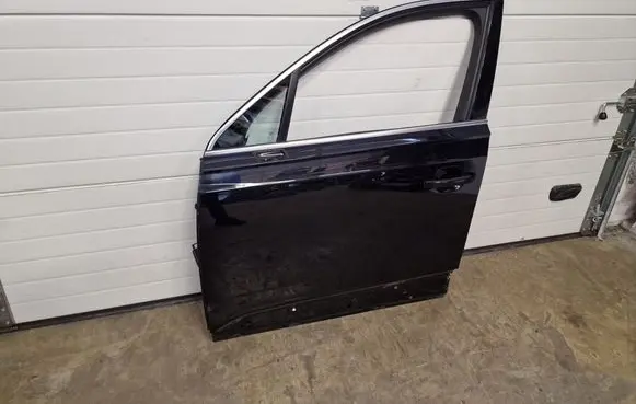 Audi Q7 4M Front door