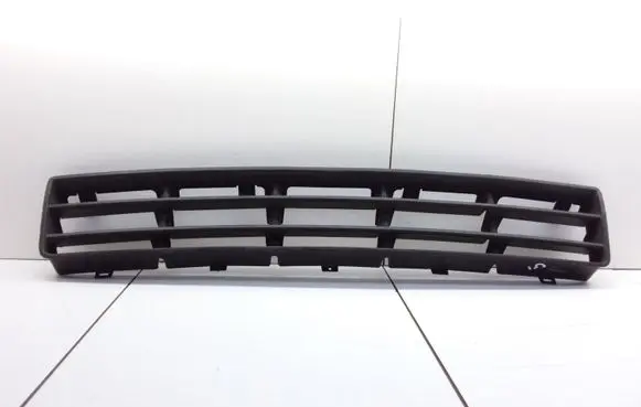 Volkswagen Golf III Front bumper lower grill 1J0853677D