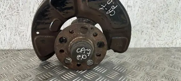 Mercedes-Benz E W212 Front wheel hub spindle knuckle A2124201244
