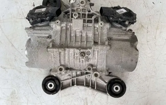 Volkswagen Golf VIII Rear differential 08E907554F