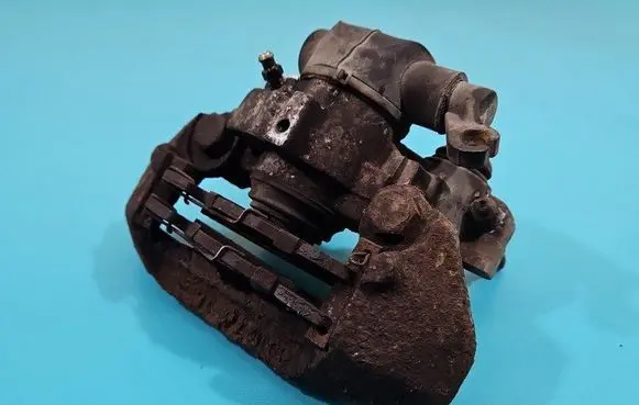 Rear brake caliper