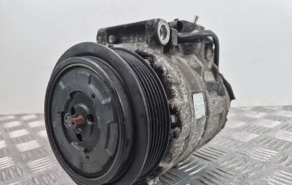 Mercedes-Benz C W203 Air conditioning (A/C) compressor (pump) A0012305611