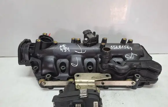 Opel Insignia A Intake manifold S27612494 55261564