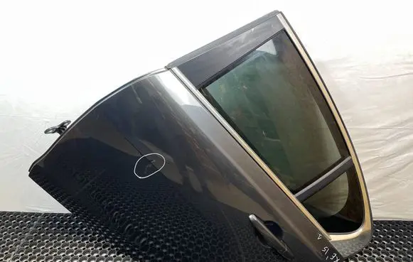 Jaguar XE Rear door