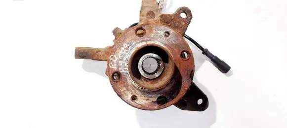 Front wheel hub