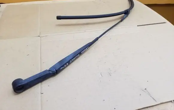 Citroen C4 Grand Picasso Windshield/front glass wiper blade 9654063980