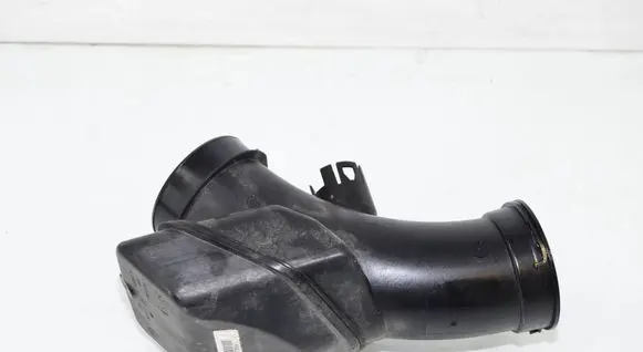 BMW 5 G30 G31 G38 Air intake duct part 8587573 13718587573