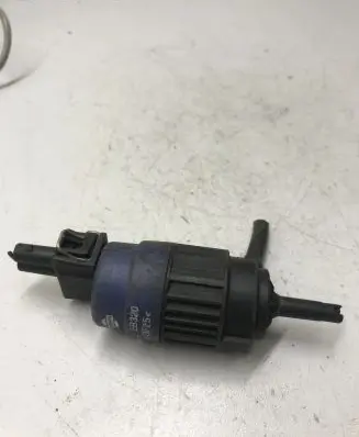 Nissan Pathfinder R51 Windscreen/windshield washer pump