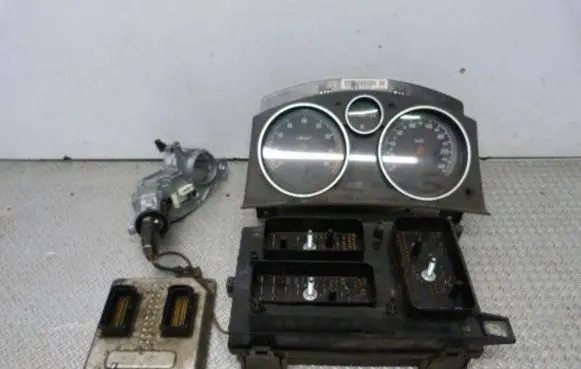 Opel Zafira B Immobilizer control unit/module 12992406