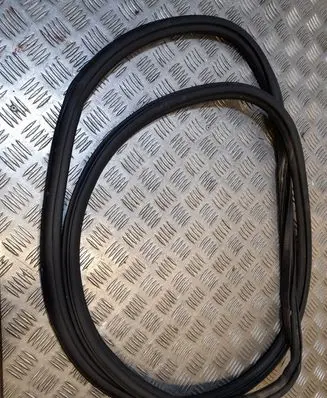 Audi Q7 4M Rubber seal rear door 4M0933721