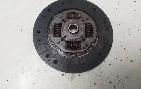 Skoda Fabia Mk1 (6Y) Clutch pressure plate 038141032