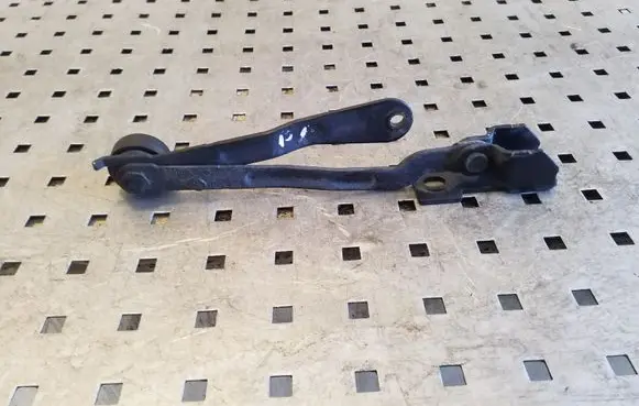 Volvo XC90 Tailgate check strap stopper 30674751