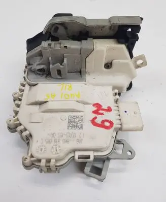 Audi A5 8T 8F Rear door lock 8K0839015C