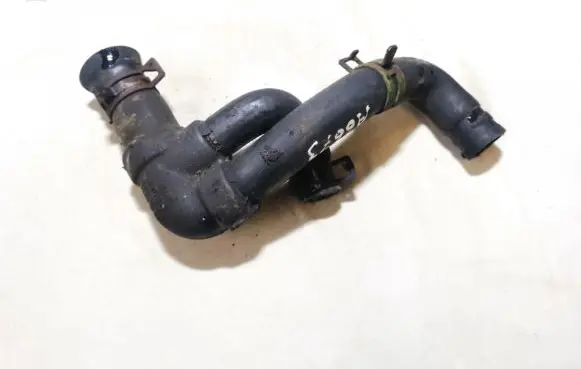 Volkswagen Golf III Engine coolant pipe/hose 037121058b