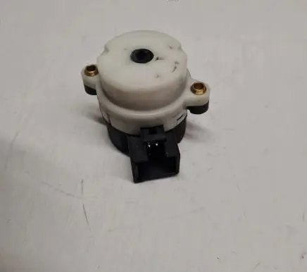 Volvo V70 Ignition lock contact 8645228