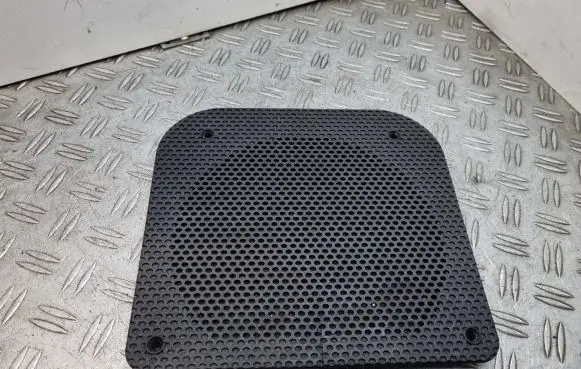 Mini Cooper Countryman R60 Subwoofer grill/trim 9800513