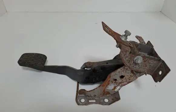 Mazda 6 Brake pedal GAGJ6A