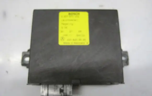 Mercedes-Benz S W220 Light module LCM A2208203026