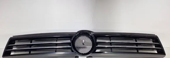 Volkswagen Jetta VI Front grill 5C6853653