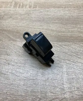 Nissan Primera Electric window control switch 25411AV600