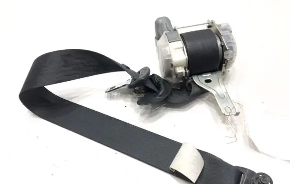 Mitsubishi Lancer VIII Front seatbelt