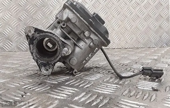 Renault Kangoo II EGR valve cooler h8201143495 hu1501000212 147102557r