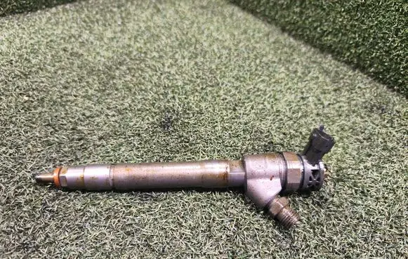 Fuel injector