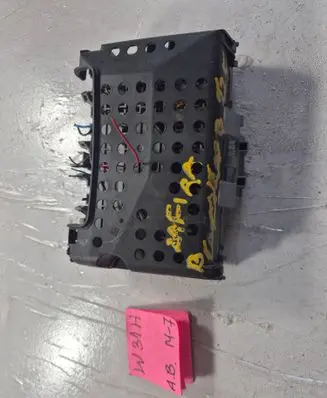 Opel Zafira B Fuse box set 24412497 15344887