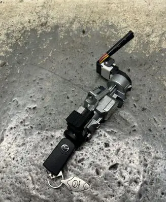 Mazda 3 I Ignition lock 3M513F880AC