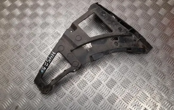 Front bumper mounting bracket