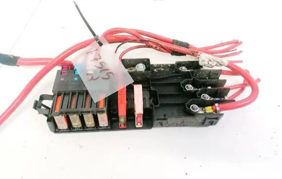 Mercedes-Benz R W251 Fuse box set 2115452601