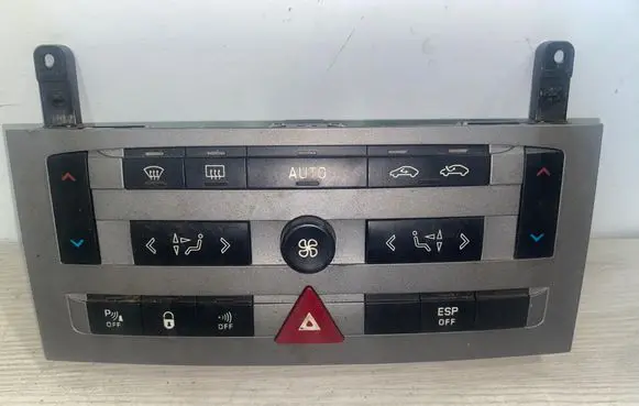 Peugeot 407 Air suspension control unit module (rear) FGHB009503