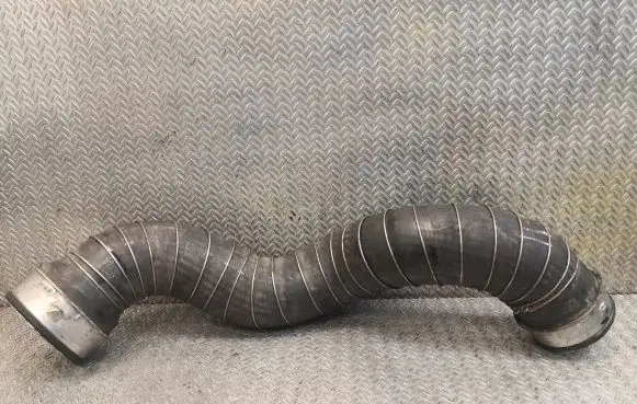 Mercedes-Benz E W211 Intercooler hose/pipe 2115281882