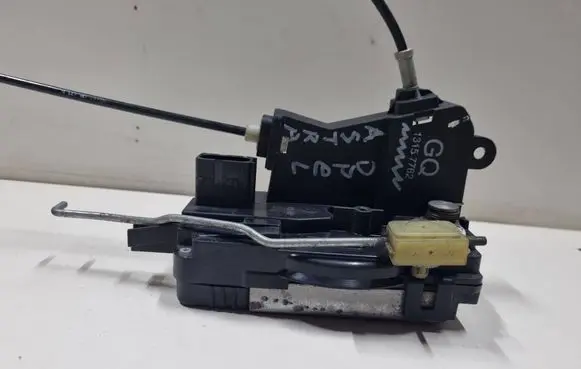 Opel Vectra C Front door lock 13157762