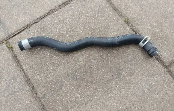 KIA Stonic Engine coolant pipe/hose 429830580