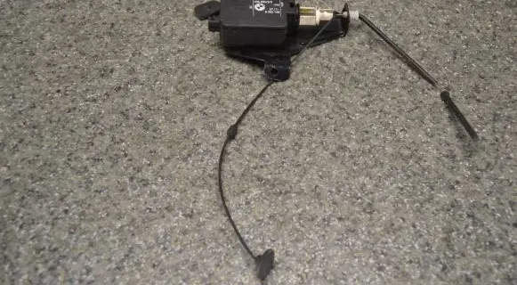 BMW 5 E39 Central locking motor 8352168 406204373