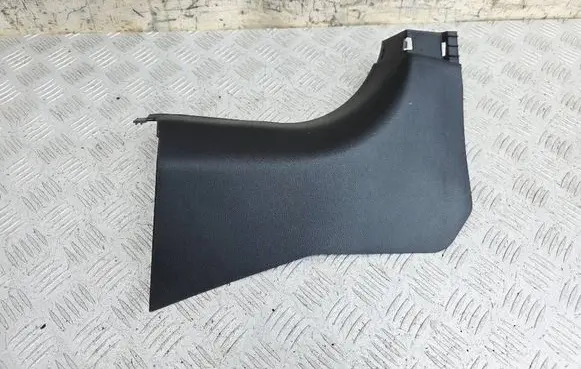 MG ZS Foot area side trim 10431574