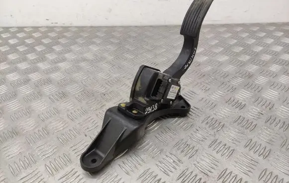 Hyundai Santa Fe Accelerator throttle pedal BDE0610A2B100