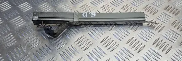 Renault Zoe Rear door windshield rail 822163699R