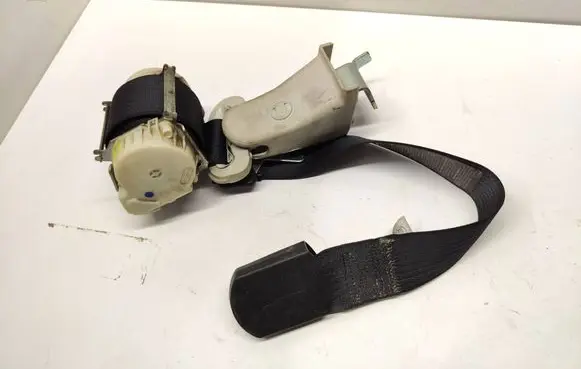 Chrysler Voyager Rear seatbelt 34010539A
