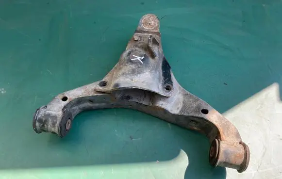 Mercedes-Benz Sprinter W906 Front control arm 9063304007 9063221009