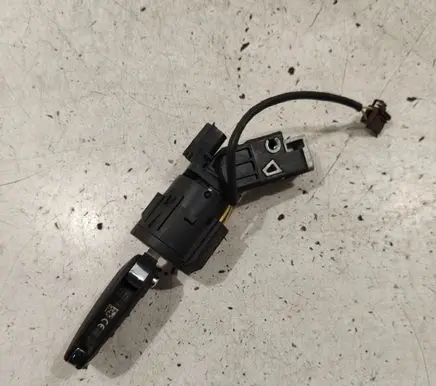 Peugeot 308 Ignition lock 9663123380