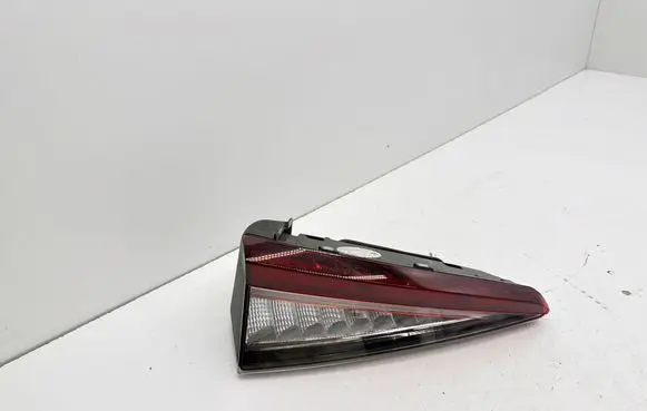 Skoda Elroq Tailgate rear/tail lights 5LJ945307B 2VP01694301AAA