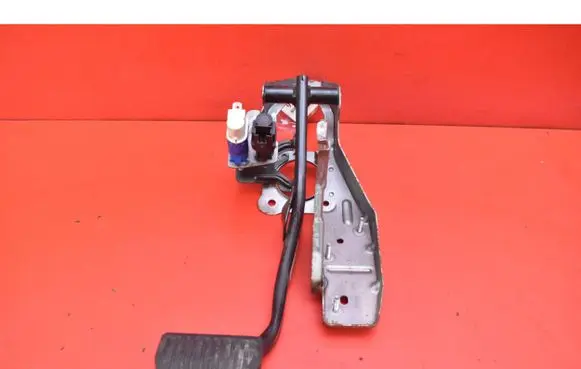 Volvo S60 Accelerator throttle pedal 31341100