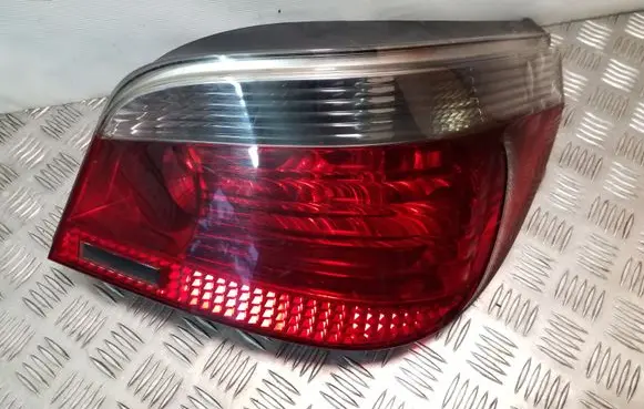 BMW 5 E60 E61 Rear/tail lights 6910768